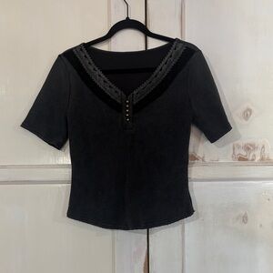 SHEIN Black Short Sleeve V-Neck Top